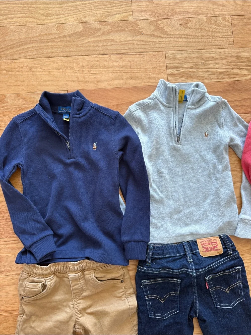 Polo sweaters, Vineyard Vines, Levi’s bundle Size 5 Lot